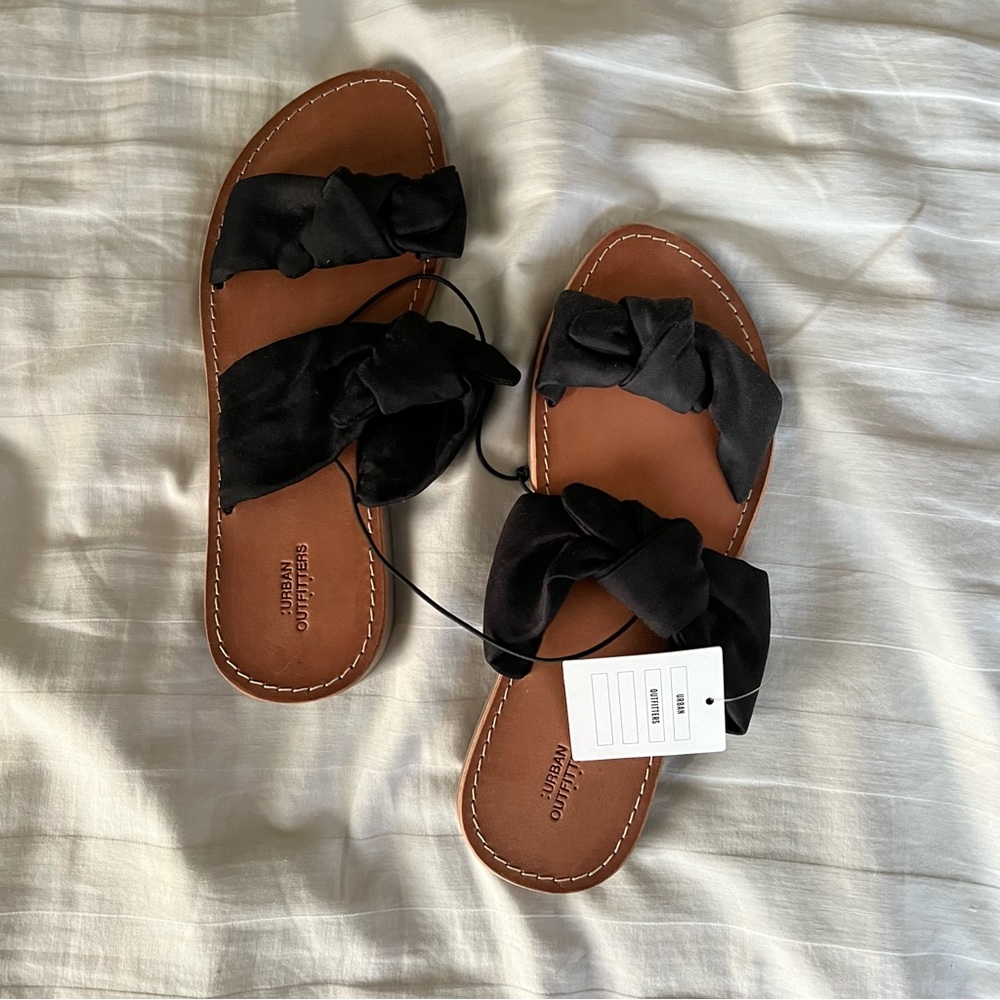 New with tags sandals with bows urban outfitters